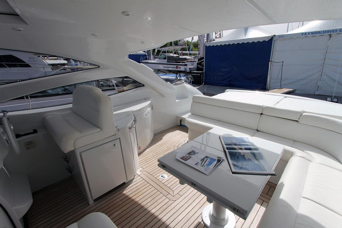 2009 PERSHING 50' 